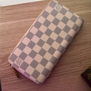 Louis vuitton wallet authentic